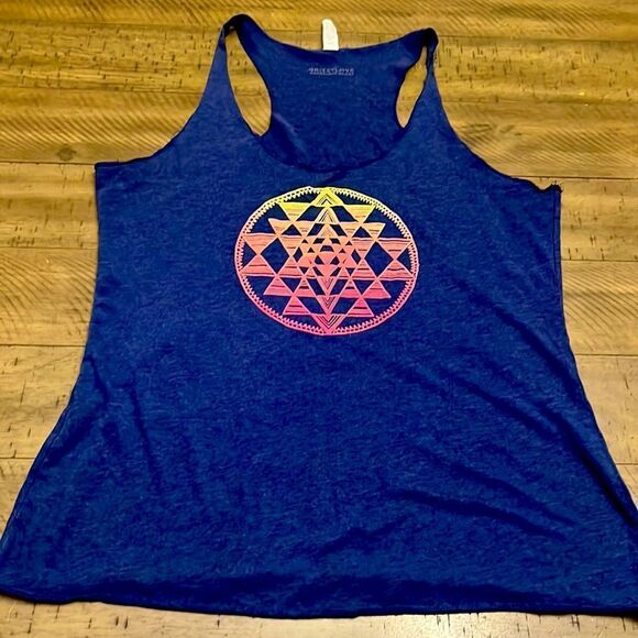 COPY - Bella basic graphic tanks - Picture 2 of 6